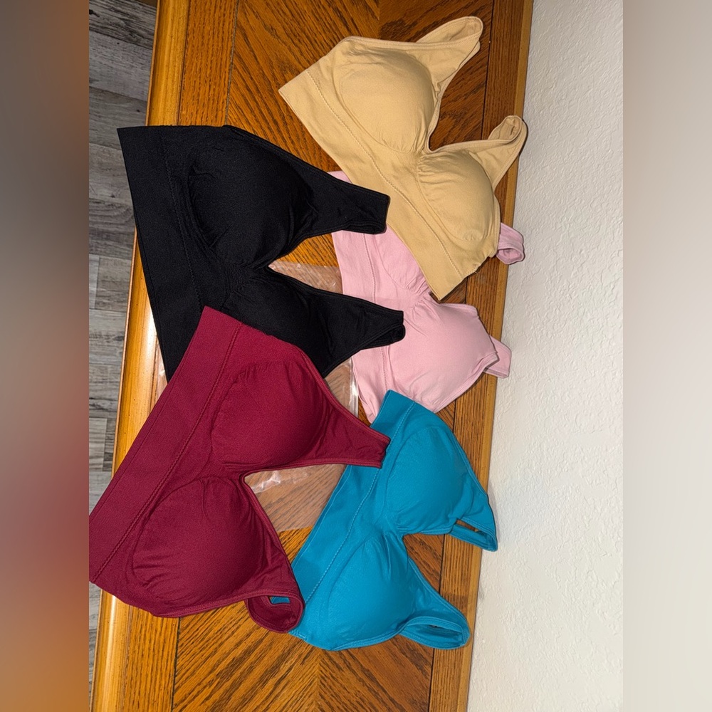 New!!! Assorted Wireless Bras in Black, Burgundy, Teal, Blush & Tan - Picture 2 of 3